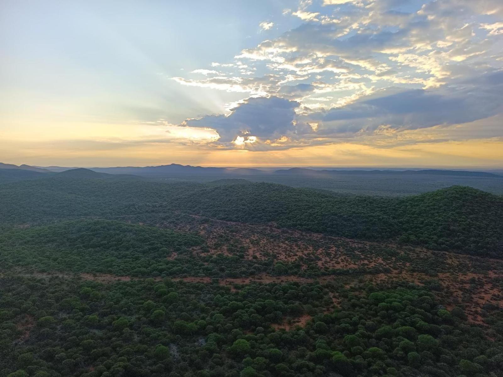 Hotel Kifaru Bush Camp à Outjo Extérieur photo